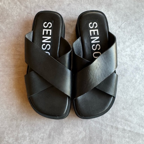 SENSO Shoes - SENSO Black Criss-Cross Slides